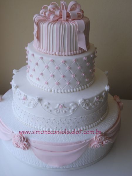 BOLO DEBUTANTE OU CASAMENTO